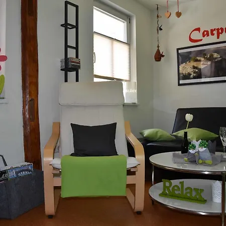 Apartment Finster *